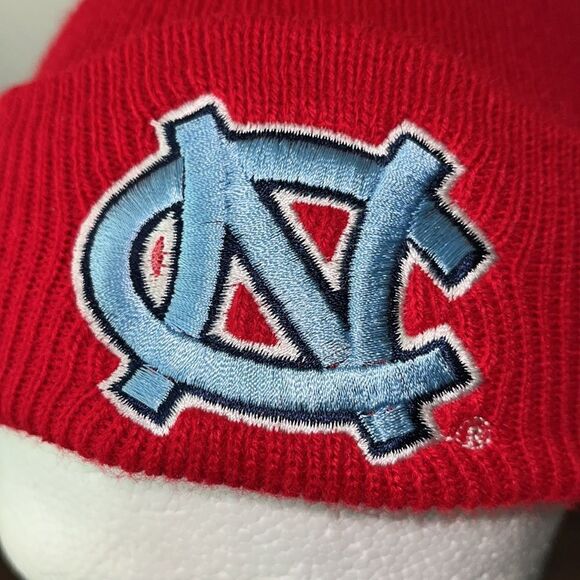 UNC Rare Red Vintage North Carolina Tar heels Knit beanie hat ski cap acrylic - Picture 2 of 5